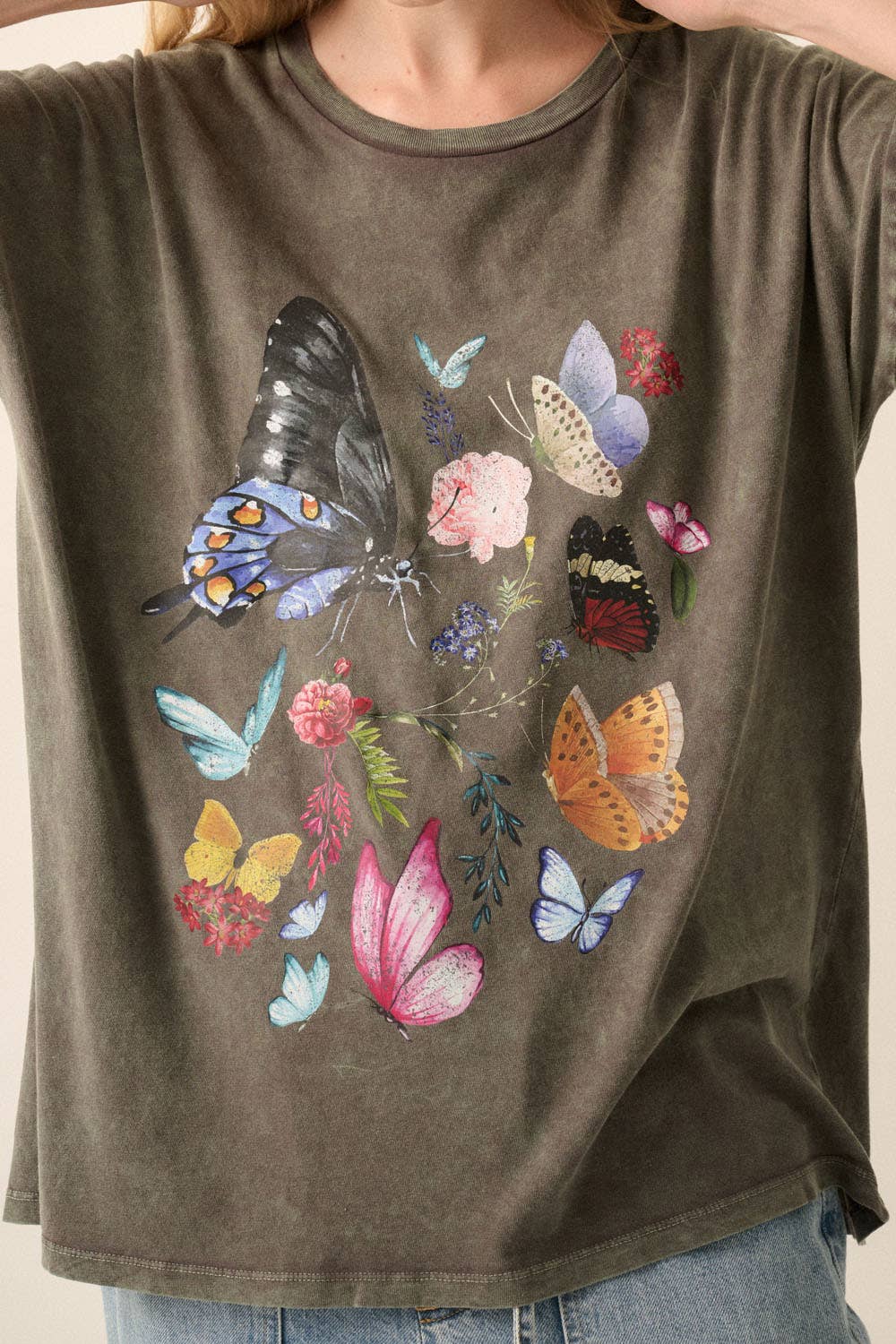 Butterfly Flower Vintage-Wash Oversize Graphic Tee