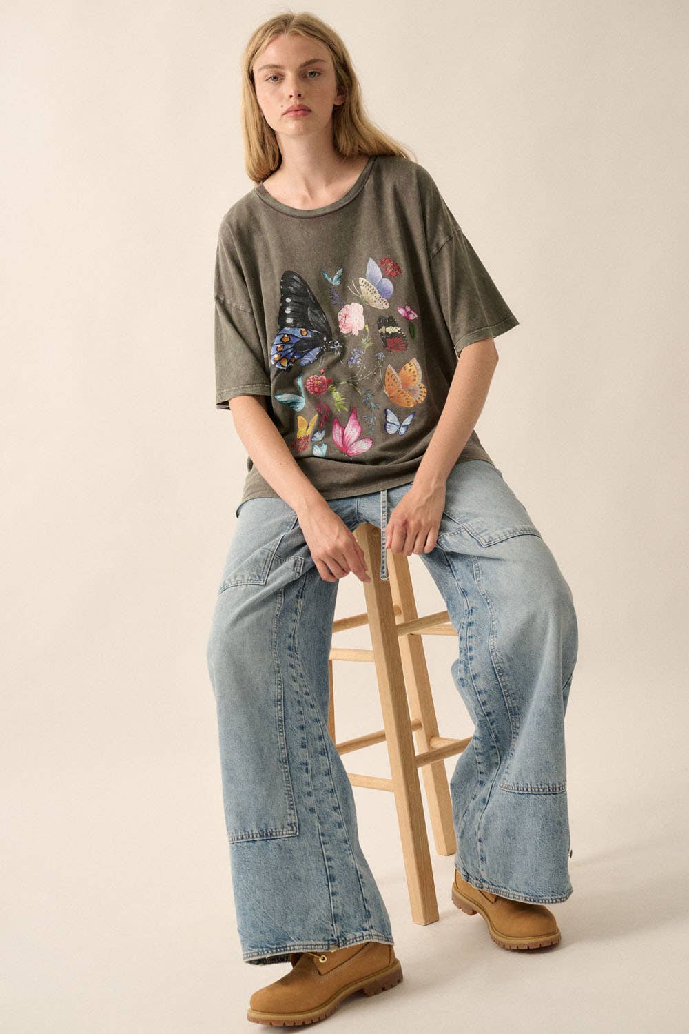 Butterfly Flower Vintage-Wash Oversize Graphic Tee